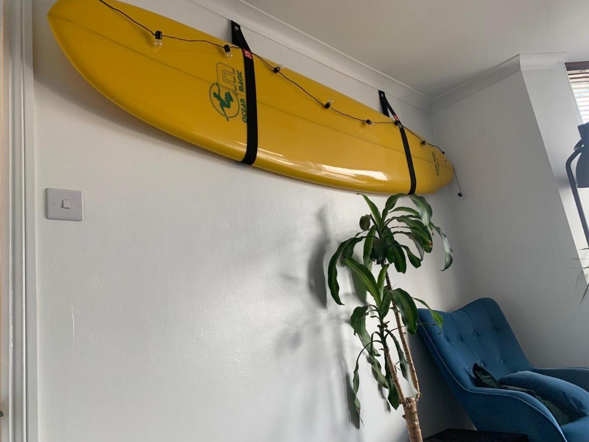 Sea Views With Large Deck One Bedroom Very Close To Beach And Town New Quay Esterno foto